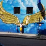 Golden Wings av Huge #färgpåstan